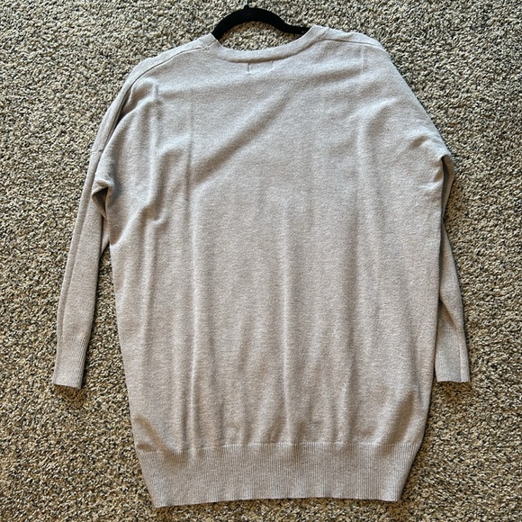 Dreamers gray sweater size S/M - Picture 5 of 6